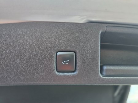 2022 Ford Kuga ST-LINE EDITION 1.5 T/Diesel €27,900 thumbnail