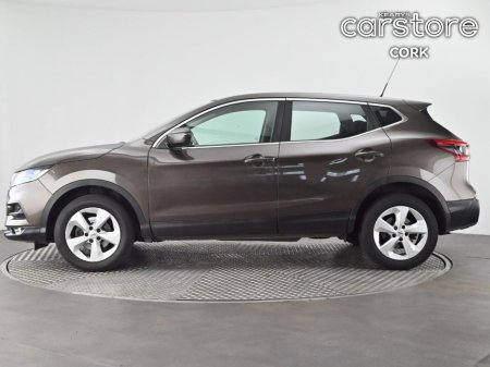 2017 Nissan Qashqai 1.2 PET XE €15,888 thumbnail