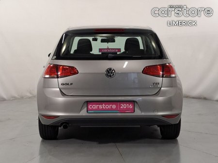 2016 Volkswagen Golf  €15,890
