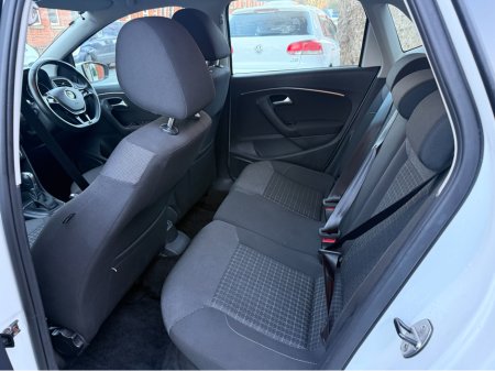 2015 Volkswagen Polo DBA-6RCJZ €11,950 thumbnail