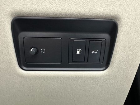 2020 Land Rover Range Rover Vogue P400e 202 €57,800 thumbnail