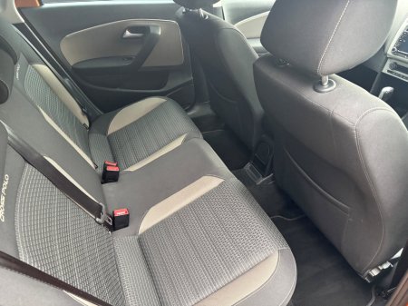 2016 Volkswagen Polo 1.2 TSI 5DR 90HP Crosspolo €12,900 thumbnail