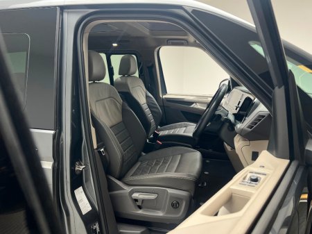 2023 Volkswagen Multivan STYLE 1.4 PHEV DSG *7 SEATER* €62,990 thumbnail