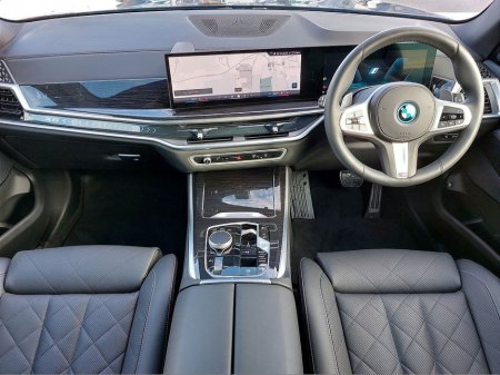 2025 BMW X5 xDrive50e M Sport €99,995