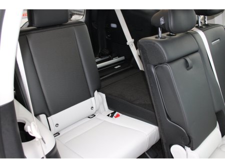 2025 Hyundai Ioniq 9 RWD standard (Long Range) Platinum €75,950 thumbnail