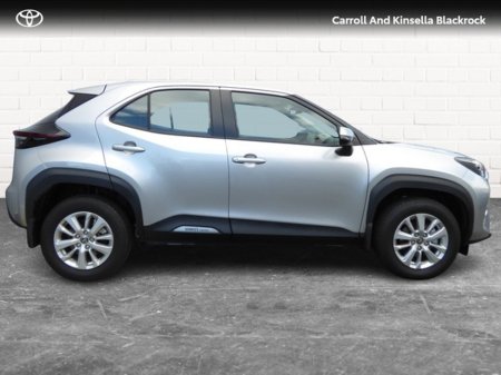 2025 Toyota Yaris Cross Hybrid Luna €31,450