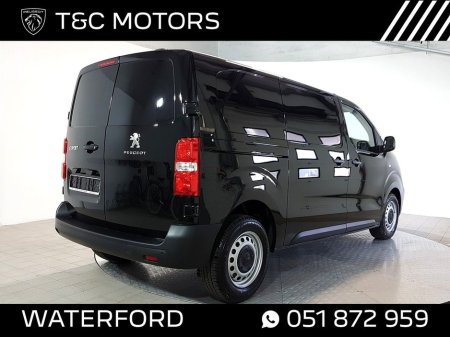 2025 Peugeot Expert Professional 1.5 HDI, *Price Ex VAT*, Twin Sliding doors, Auto Lights & Wipers €24,386