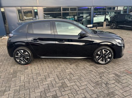 2026 Peugeot 208  €30,795