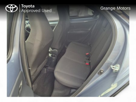 2025 Toyota Aygo X 1.0LTR X DESIGN 5DR €21,950 thumbnail