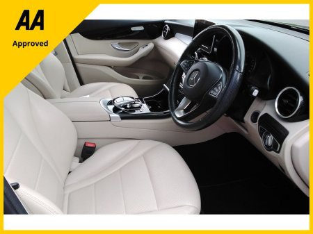 2019 Mercedes-Benz GLC Class 220 d 4matic €33,995 thumbnail