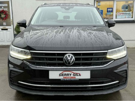2023 Volkswagen Tiguan LIFE 2.0 TDI MANUAL 6SPEED FWD 122BHP €36,950