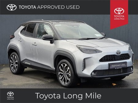 2025 Toyota Yaris Cross 1.5 Hybrid Luna Sport Bi-Tone 5dr €32,449