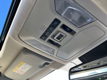 2023 Toyota Rav4 2.5 Hybrid AWD-i Platinum €44,950 thumbnail