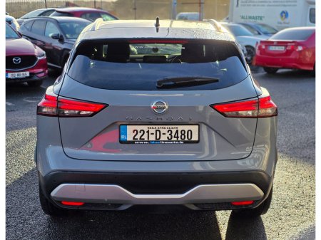 2022 Nissan Qashqai 1.3 HYB SV PREMIUM 2TONE M €21,950