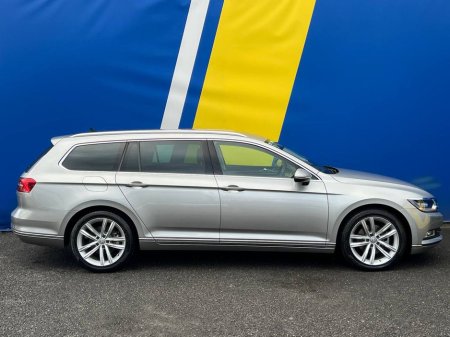 2016 Volkswagen Passat HIGHLINE 1.4 TSI AUTO // LEATHER HEATED & COOLED SEATS // FULL SERVICE HISTORY // DRIVER MASSAGE SEAT €18,900
