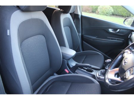 2020 Hyundai Kona KAUAI EXECUTIVE 5DR €17,995 thumbnail