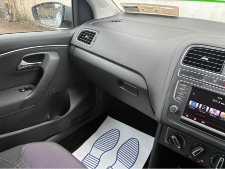 2016 Volkswagen Polo 1.2i TSI Petrol Automatic Comfortline €13,750 thumbnail