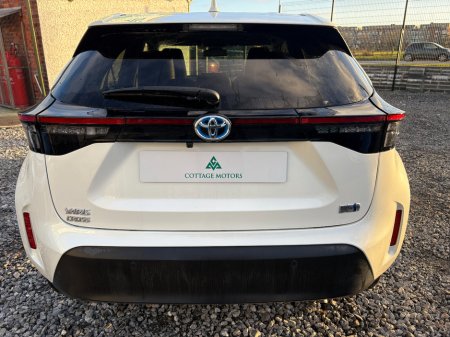 2022 Toyota Yaris Cross  €26,950 thumbnail
