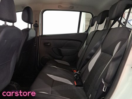 2015 Dacia Sandero Stepway TCe 90 S&S SIGNATURE €10,380 thumbnail