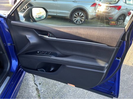 2019 Toyota Camry WS AUTOMATIC HYBRID 2.5 PETROL //MASSIVE SPEC//FULL LEATHER ELECTRIC HEATED SEATS//JBL SOUND//KEYLESS ENTRY//ADAPTIVE CRUISE CONTROL// thumbnail