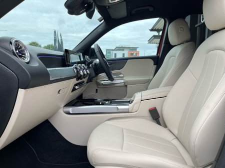 2025 Mercedes-Benz GLB 200D Progressive Line 7 Seater SUV *Saving €12,134 from New* €59,950 thumbnail