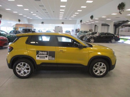 2025 Jeep Avenger AVENGER BEV 54KWH ALTITUDE 156HP €33,245 thumbnail