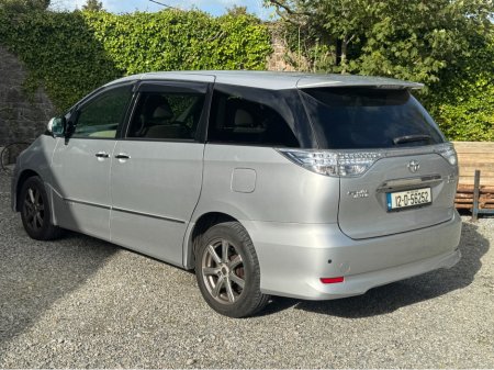 2012 Toyota Estima 2.4 Hybrid €13,999