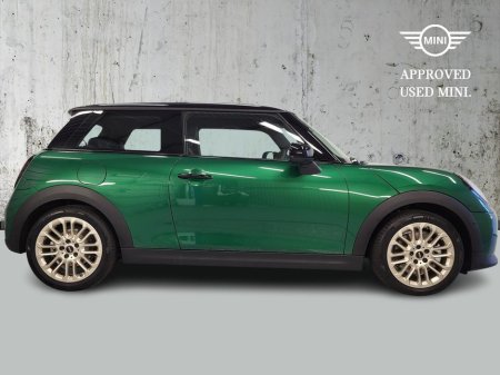 2025 MINI Hatch COOPER Cooper C exclusive €41,615