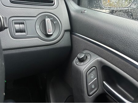 2016 Volkswagen Polo 1.2i TSI Petrol Automatic Comfortline €13,750 thumbnail