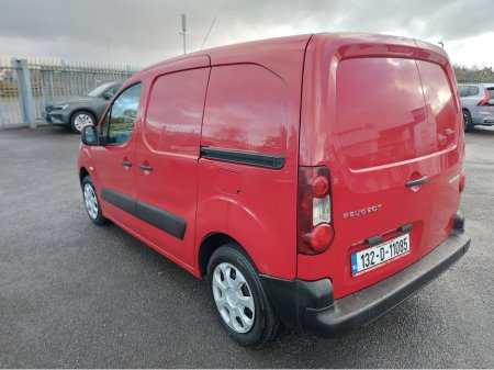 2013 Peugeot Partner ACCESS 1.6 HDI 75 PANE PANELED 4DR *TRADE ONLY* €2,500 thumbnail