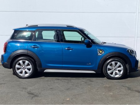 2022 MINI Countryman F60 ALL4 COOPER SE €25,995