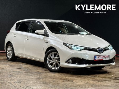 2017 Toyota Auris 1.8L HYBRID AUTOMATIC - HALF BLACK LEATHER UPHOLSTERY - REVERSE CAMERA €15,950