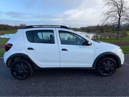 2017 Dacia Sandero STEPWAY SIGNATURE TCE 90 PH2 4 €7,990