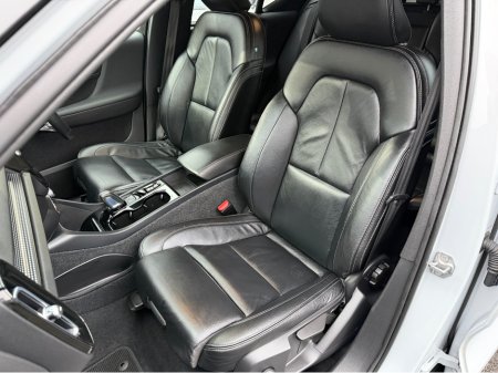 2021 Volvo XC40 R-DESIGN T5 RECHARGE//FULL LEATHER//FULL VOLVO SERVICE HISTORY//GREAT SPECIAL//SIMI AND AA DEALER €31,950 thumbnail