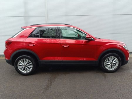 2023 Volkswagen T-Roc 1.0 TSI 110HP Life rear Camera & Apple Carplay €28,995