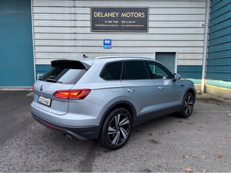 2023 Volkswagen Touareg N1 2 Seat Commercial Van €49,950 thumbnail