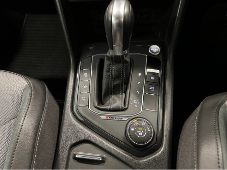 2019 Volkswagen Tiguan (191) R LINE 2.0TDI DSG 150BHP 4 MOTION LOW KMS VW/AUDI SPECIALISTS WWW.DENISDARCYCARS.IE €31,950 thumbnail