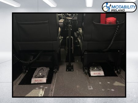 2020 Volkswagen Caravelle Drive from Wheelchair/Upfront Passenger SpaceDrive System €59,995 thumbnail