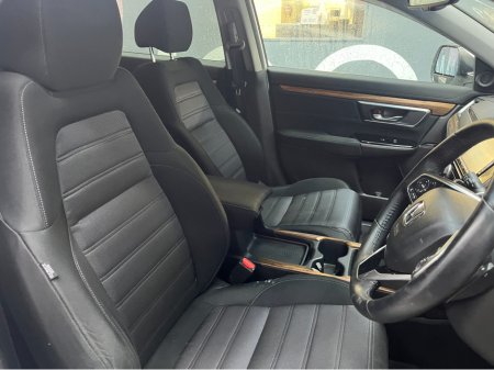 2019 Honda CR-V €26950! 2019 HONDA CR-V 2.0L HYBRID / 88K KMS / ADAPTIVE CRUISE CONTROL, HEATED SEATS, REVERSE CAMERA & MORE €26,950 thumbnail