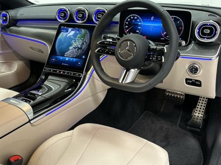 2026 Mercedes-Benz CLE CLE220 D Cabrio Premium AMG Line + €97,997 thumbnail