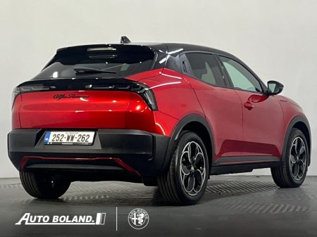 2026 Alfa Romeo Junior Speciale 115 kW (156 HP) €38,950