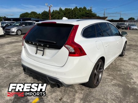 2012 Volvo V60 *TOP SPEC R - DESIGN* €10,950