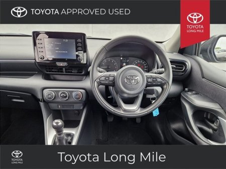 2025 Toyota Yaris 1.5 Petrol Luna 5dr €25,449 thumbnail