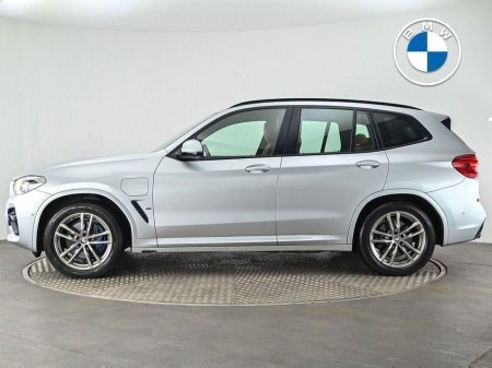 2021 BMW X3 xDrive30e M Sport €46,400