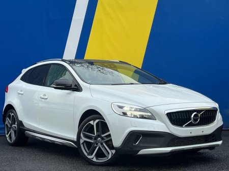 2018 Volvo V40 D4 CROSSCOUNTRY 2.0D // PAN ROOF // DIGITAL CLUSTER // ADAPTIVE CRUISE CONTROL €17,900