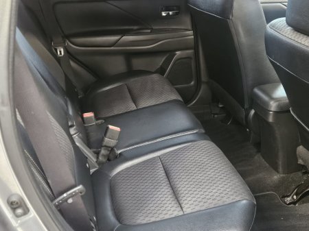 2016 Mitsubishi Outlander 2.2 DI-D 150PS 6MT 4WD 7-Seater Intense thumbnail