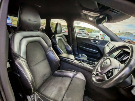 2019 Volvo XC60 2.0 D4 R-DESIGN AWD 5DR A AUTO R-DSGN 190HP €29,800 thumbnail