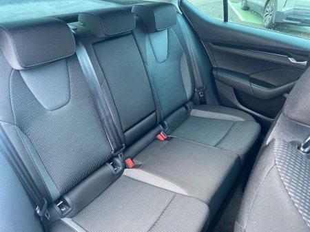 2025 Skoda Octavia Selection 2.0TDI 115HP €33,995 thumbnail