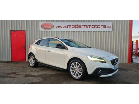 2018 Volvo V40 Cross Country 2.0d d4 automatic low kms €15,995