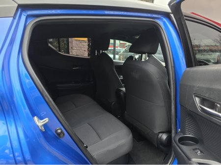 2018 Toyota C-HR LUNA HYRBID AUTO. HUGE SPEC. FINANCE ARRANGED. SIMI. AA APPROVED. €18,950 thumbnail